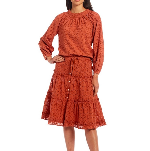 Roller Rabbit Glyn Eyelet Gathered Long Sleeve Top - Picture 3 of 9